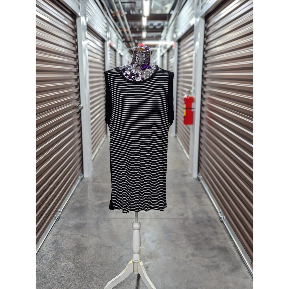 Onetheland Women'sโ Size Large Black & White Shirt Dress